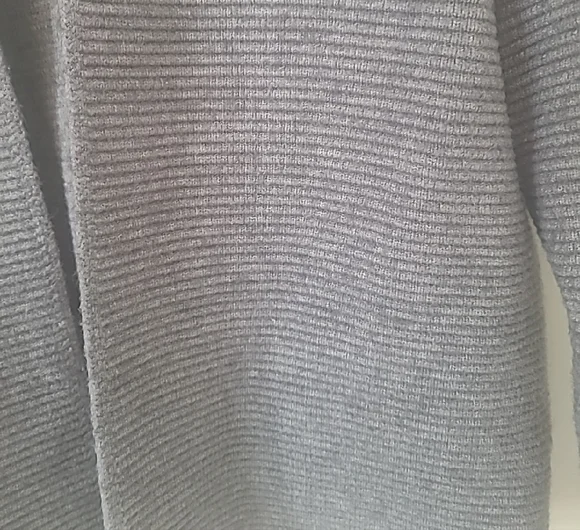 Cropped Cardigan - Picture 4 of 9